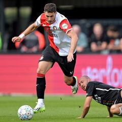 Santiago Giménez marcó gol en amistoso con el Feyenoord