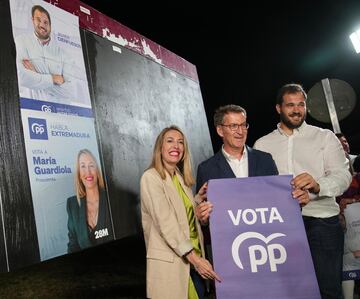 María Guardiola (Junta Extremadura), Núñez Feijóo y Javier Cienfuegos en el día de arranque de campaña.