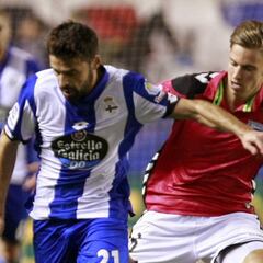 Bruno Gama y Joselu dan vida al Depor ante un Alavés que sesteó