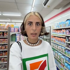 Enseña las compresas que ha encontrado en un súper de Tailandia: “Tened mucho cuidado cuando vengáis”