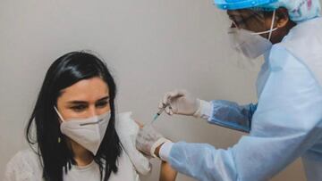 Toda la información sobre el proceso de vacunación contra el coronavirus (COVID-19) a domicilio en Colombia: cómo solicitarla y en que casos aplica.