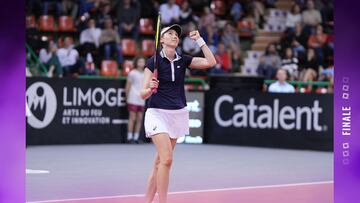 Cristina Bucsa celebra su victoria en la final del torneo de Limoges.