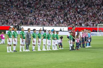 Los niños protagonizaron los protocolos de la jornada 16