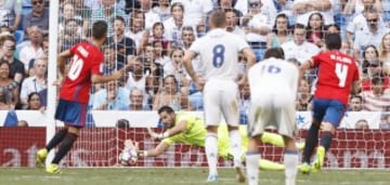 Portero sobrio, destaca por sus buenas salidas por alto y sus uno contra uno. Actualmente relegado al banquillo, siempre que ha jugado de titular ha respondido con garantías.