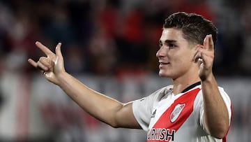 River Plate's forward Julian Alvarez celebrates after scoring the team's second goal against Platense during their Argentine Professional Football League match at Monumental stadium in Buenos Aires, on May 8, 2022. (Photo by ALEJANDRO PAGNI / AFP)