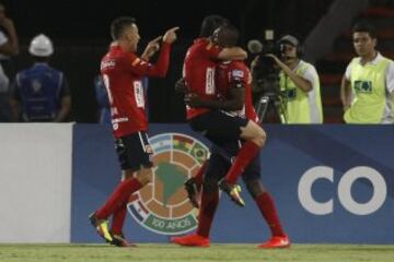 Hechalar y Cortés hicieron los goles para el equipo colombiano en el Atanasio Girardot.