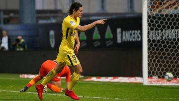 Soccer Football - Ligue 1 - Angers vs Paris St Germain - Stade Jean-Bouin, Angers, France - November 4, 2017 Paris Saint-Germain’s Edinson Cavani celebrates scoring their third goal REUTERS/Stephane Mahe
