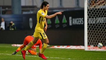 Soccer Football - Ligue 1 - Angers vs Paris St Germain - Stade Jean-Bouin, Angers, France - November 4, 2017   Paris Saint-Germain&rsquo;s Edinson Cavani celebrates scoring their third goal    REUTERS/Stephane Mahe