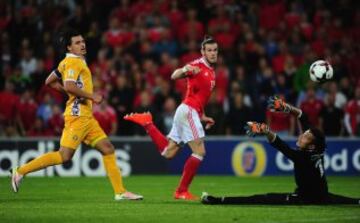 Gareth Bale anotó el gol 3-0 para Gales frente a Moldavia