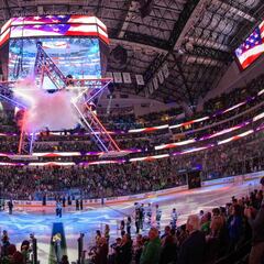 El hockey hielo se entrega a las barras y las estrellas