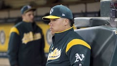 Maxwell becomes first MLB player to join US anthem protest