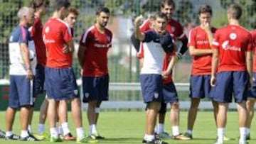 La baja de Iraizoz abre la puerta a Iago Herrerín ante Osasuna