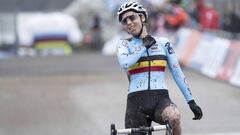 Sanne Cant gana el Mundial de ciclocross de Valkenburg.