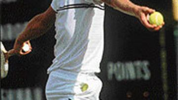 John McEnroe, en acción.