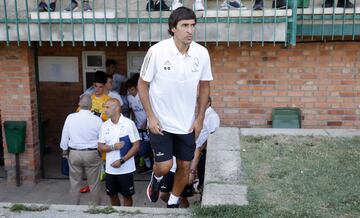 Raúl González Blanco ha dirigido el primer partido del Real Madrid Castilla frente a la Gimnastica Segoviana en el Municipal de La Albuera.