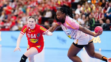 Lyndie Tchapchet eb ataque.