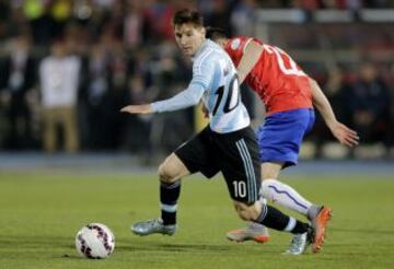 Lionel Messi dio tres asistencias en la victoria 6-1 sobre Paraguay en semifinales. Algo que no se lograba desde Per&uacute; 2004. Fue el brasile&ntilde;o Alex ante Costa Rica (4-1) en primera fase. Y un argentino no daba tres pases gol en un partido de Copa Am&eacute;rica desde 1991: Leonardo Rodr&iacute;guez ante Brasil en la fase final.