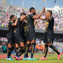 Tarde de fiesta en CU, Pumas goleó a León en duelo de fieras