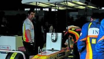 Alonso correrá con Piquet en Hungría.