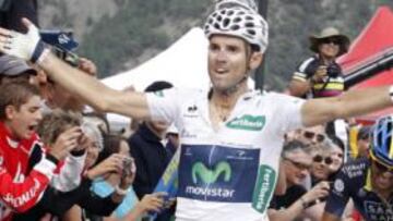 <b>PLETÓRICO. </b>Valverde celebra su triunfo en La Gallina, después de dar alcance a Contador y superar a Purito en el sprint.