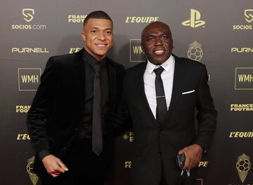 MBappé con su padre.