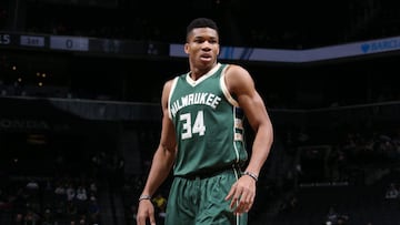 Antetokounmpo vuelve a brillar: 23+8+8+4+2... ¡en tres cuartos!