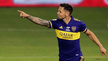 Boca Juniors&#039; forward Mauro Zarate (C) celebrates after scoring the team&#039;s second goal against  Defensa y Justicia during their Argentine Professional Football League match at the Monumental stadium in Buenos Aires, on April 3, 2021. (Photo by A