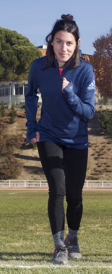 Estudiante de medicina, ha hecho un buen inicio de temporada de cross. Fue séptima en Atapuerca, tercera en Soria y en asfalto ganó la Jean Bouin. 