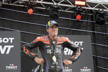 Desde hace unos d¨ªas oficialmente ciclista profesional en las filas del Lidl-Trek, Espargar¨® se baj¨® de la moto a los 35 a?os, tras sumar 12 podios y tres victorias en una nada desde?able carrera como piloto de Moto GP, para cumplir su otro sue?o, tambi¨¦n sobre dos ruedas.