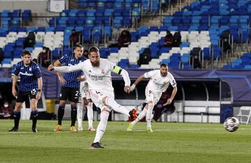 Sergio Ramos anot¨® el 2-0 de penalti.