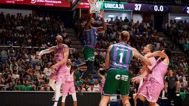 Imagen del último Unicaja-Joventut, dos de los equipos clasificados para los playoffs.