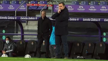 Valladolid. 20/02/2021. PHOTOGENIC/Pablo Requejo. Fútbol, Estadio José Zorrilla, partido de La Liga Santander temporada 2020/2021 entre el Real Valladolid y el Real Madrid. sergio gonzalez y zidane
