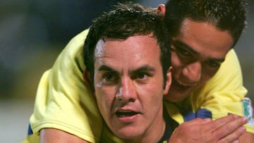 FUTBOL MEXICANO CLAUSURA 2005
MEXSPORT DIGITAL IMAGE
20 March 2005: Action photo of Cuauhtemoc Blanco (R) and Oscar Rojas of America,celebrating the goal against Pumas UNAM,during week 10 game of the 2005 Torneo de Clausura of Mexican Soccer,America defeats UNAM 3-2./Foto en accion de Cuauhtemoc Blanco (I) y Oscar Rojas del America,celebrando el gol ante los Pumas de la UNAM,durante juego de la semana 10 del Torneo de Clausura 2005 del Futbol Mexicano,America derroto a la UNAM 3-2. MEXSPORT/OMAR MARTINEZ