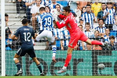 Una rocambolesca jugada en el minuto 84 casi acaba siendo el tanto del empate para los locales. 
