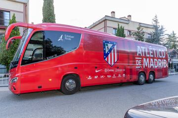 El autobús del Atlético en Los Ángeles de San Rafael. 