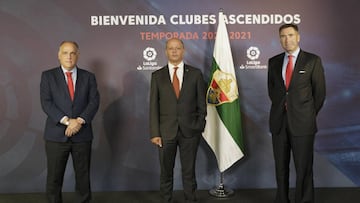 16/09/20 Acto de bienvenida a los clubes ascendidos a LaLiga Santander y LaLiga SmartBank
ELCHE
JAVIER TEBAS, JOAQUIN BUITRAGO Y FELIPE MARTIN