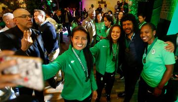 Con los planteles masculino y femenino, los ídolos del equipo y todos los trofeos, Atlético Nacional celebró un nuevo cumpleaños.