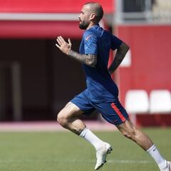 Acuerdo entre el Sevilla y Aleix Vidal para rescindir su contrato