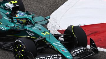 Fernando Alonso (Aston Martin AMR25). Sakhir, Bahréin. F1 2025.
