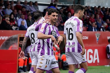 ‘Pinchadita’ a 20 metros del área, dos toques para internarse en el área y definición por bajo. De esta manera marcó Raúl Moro (un jugador que no ve puerta en muchas ocasiones), el único gol del Valladolid para doblegar al Mirandés y colocarle en ascenso directo.