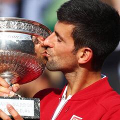 Djokovic gana Roland Garros y completa el Grand Slam