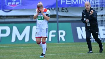 La seleccionada nacional de Francia y delantera del Olympique Lyonnais sufrió un aparatoso golpe que le valió siete puntadas en la ceja izquierda.