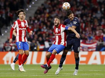 Joao Félix, Koke y Rodrigo.