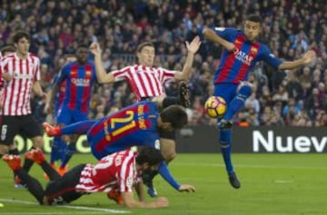 Rafinha con el balón. 