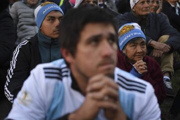 ¿Argentina, eliminada? Rostros de Messi, Maradona y la afición