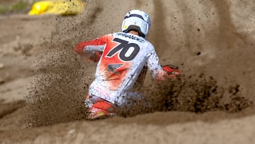 Rubén Fernández, con la Honda en el MXGP de Finlandia.