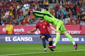 MALAGA, SPAIN - MARCH 25: Kepa Arrizabalaga of Spain punches clear during the UEFA EURO 2024 Qualifying Round Group A match between Spain and Norway at La Rosaleda Stadium on March 25, 2023 in Malaga, Spain. (Photo by Angel Martinez/Getty Images)