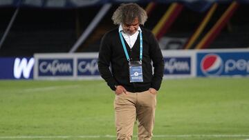 Alberto Gamero y Fernando Uribe, fueron los encargados de hablar en rueda de prensa. El DT y el delantero se mostraron inconformes con la decisión del VAR