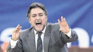 <b>CAMPEÓN CON ESTUDIANTES. </b>Entre otos éxitos, José Vicente Hernández logró la Copa del Rey al frente del conjunto colegial, en Vitoria-2000.