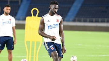 Davinson Sánchez durante un entrenamiento de la Selección Colombia.